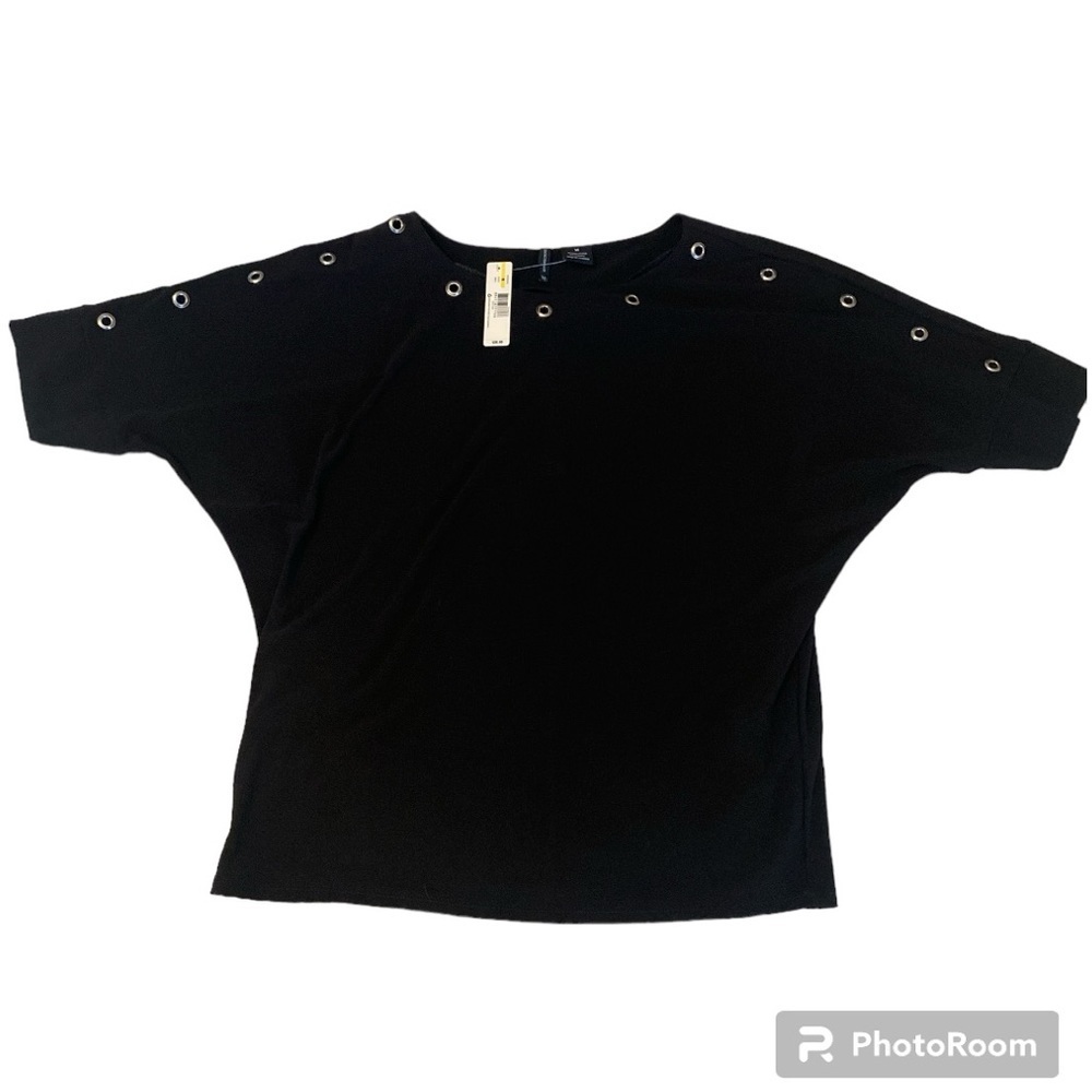 New Directions NWT Black Blouse with Silber Grommet Detailing